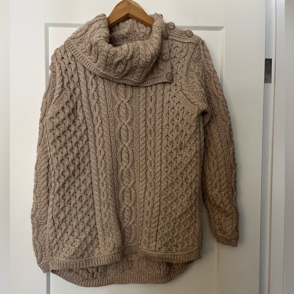 Hand-Knitted Irish 💯 Merino Wool Cowl/Turtle Neck Chunky Cable-Knit Sweater M